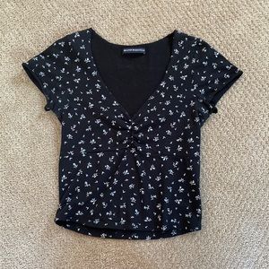OS Brandy Melville tee shirt black with white flowers